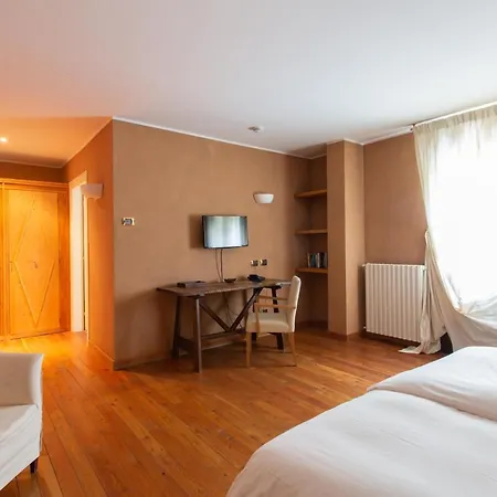 Hotel Cristallo 3*
