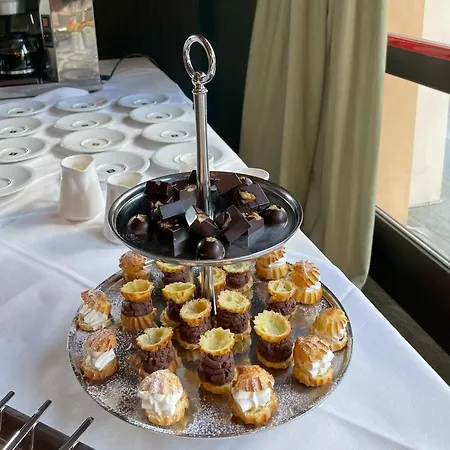 Cristallo Hotel